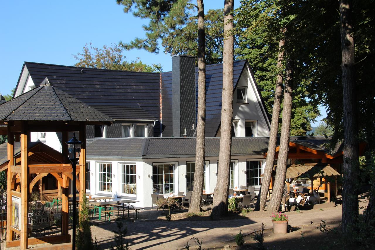 Felsenkeller Coppenbruegge Hotel Buitenkant foto
